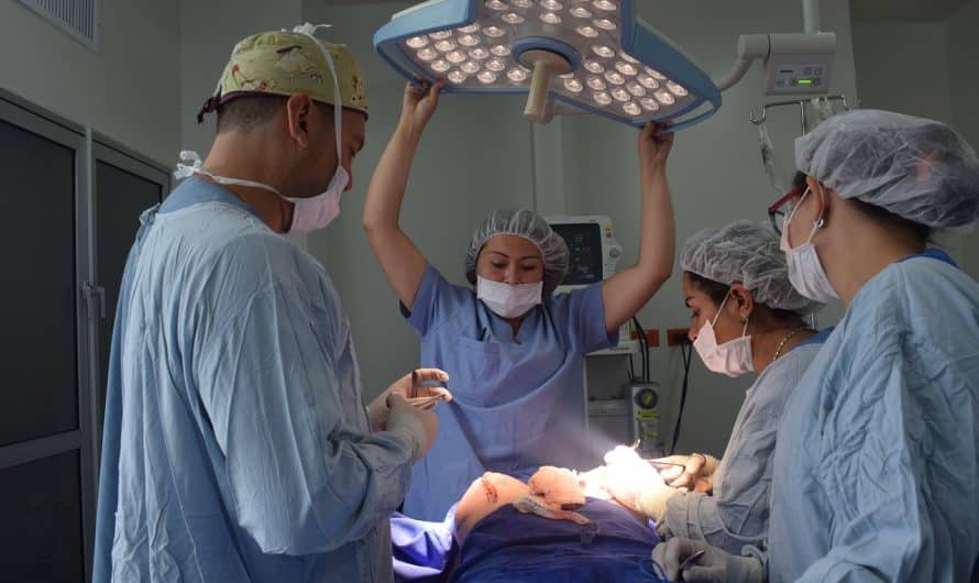 découvrez tout ce que vous devez savoir sur la chirurgie maxillo-faciale, y compris les procédures, les avantages, la récupération et les conseils pour une meilleure santé bucco-dentaire. transformez votre sourire et améliorez votre qualité de vie grâce à des interventions chirurgicales précises et adaptées.