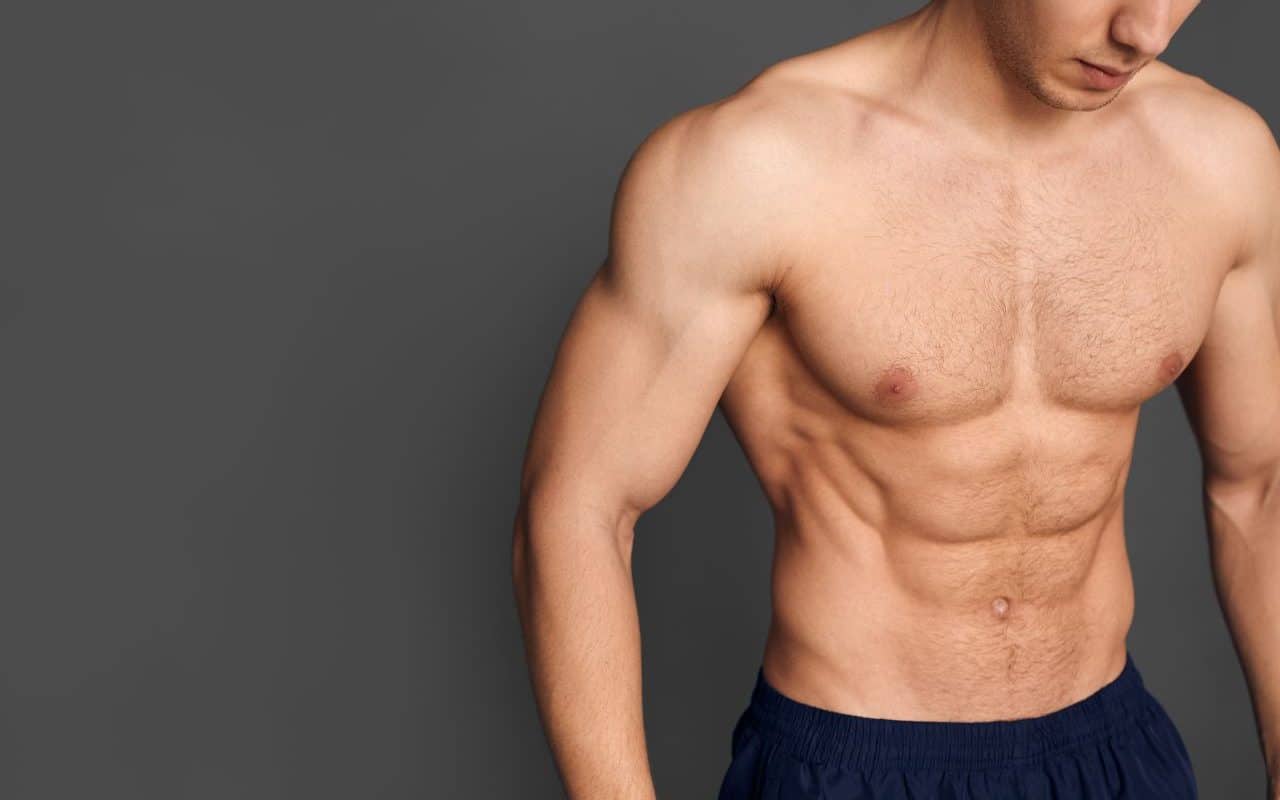 implants pectoraux chez l'homme