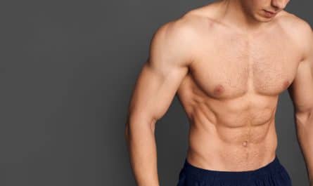 implants pectoraux chez l'homme